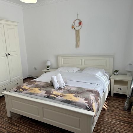 Flh - Mira Apartments Sibiu Extérieur photo