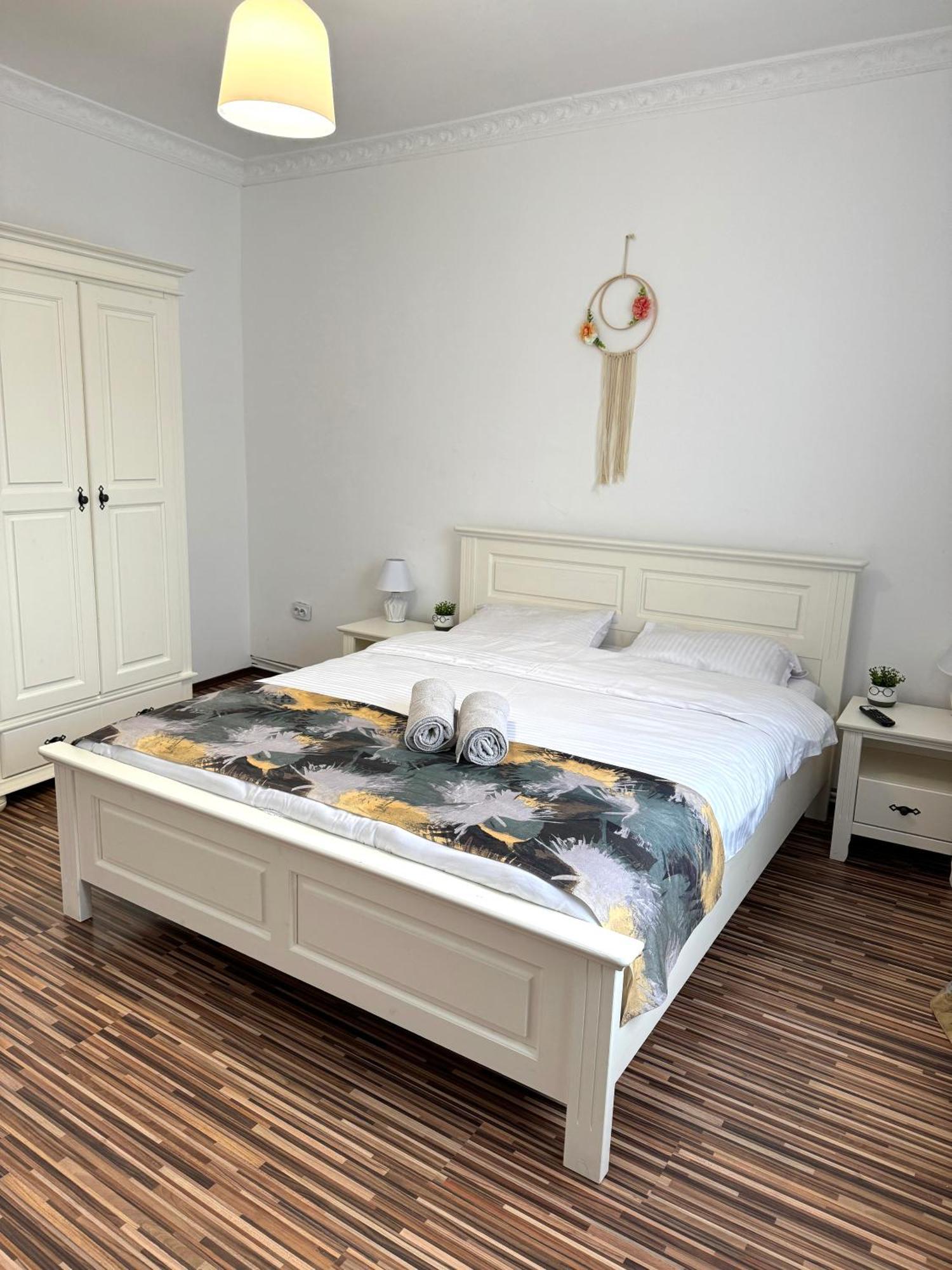 Flh - Mira Apartments Sibiu Extérieur photo
