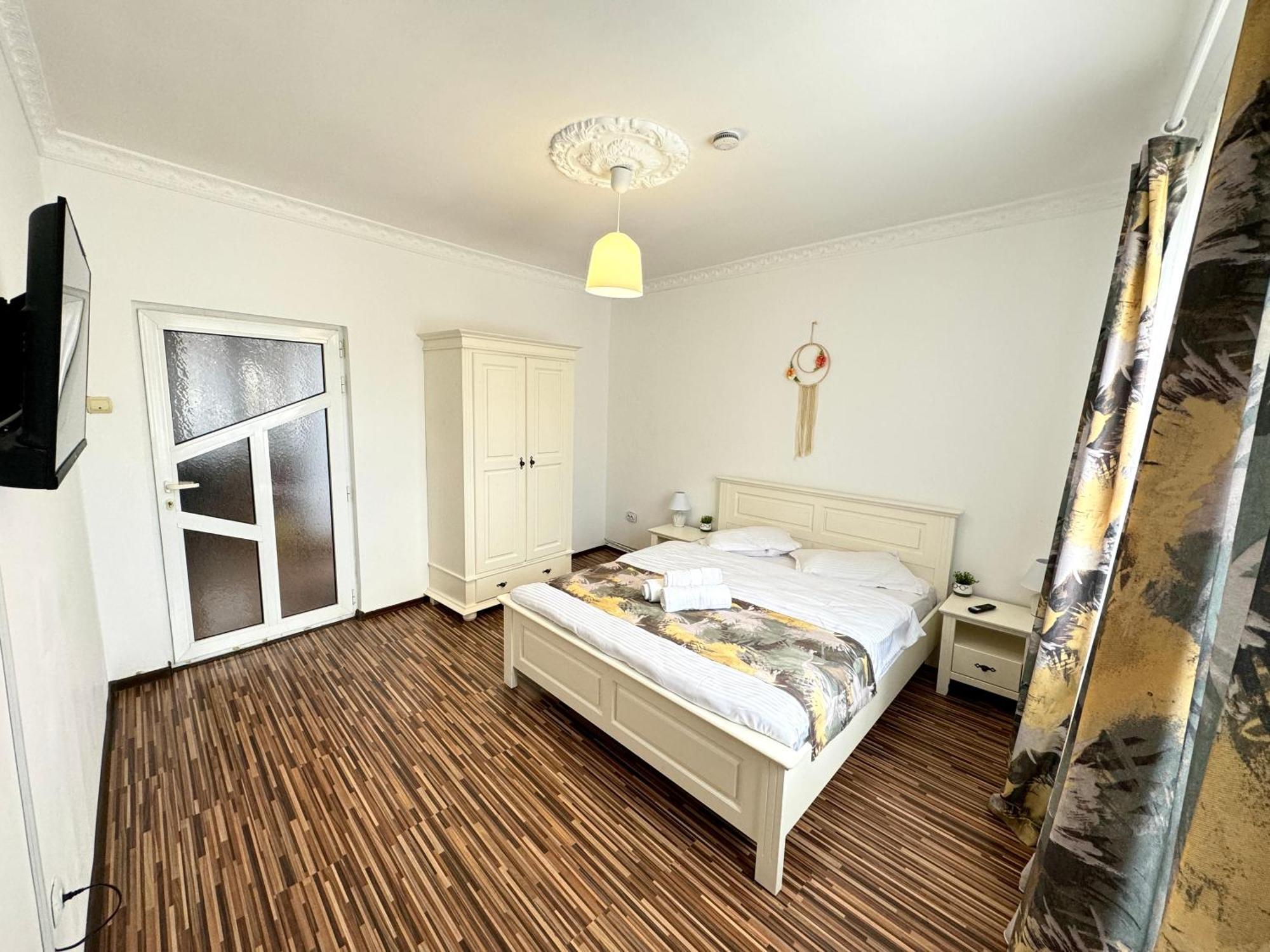 Flh - Mira Apartments Sibiu Extérieur photo