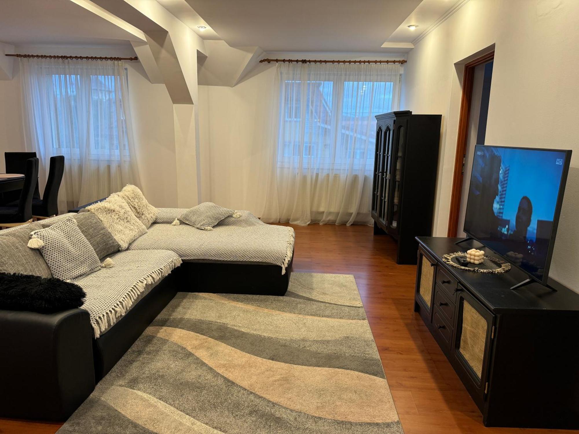 Flh - Mira Apartments Sibiu Extérieur photo